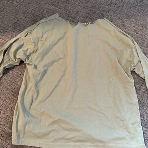 Oversized Long Sleeeve Inwood Market Cut Neck